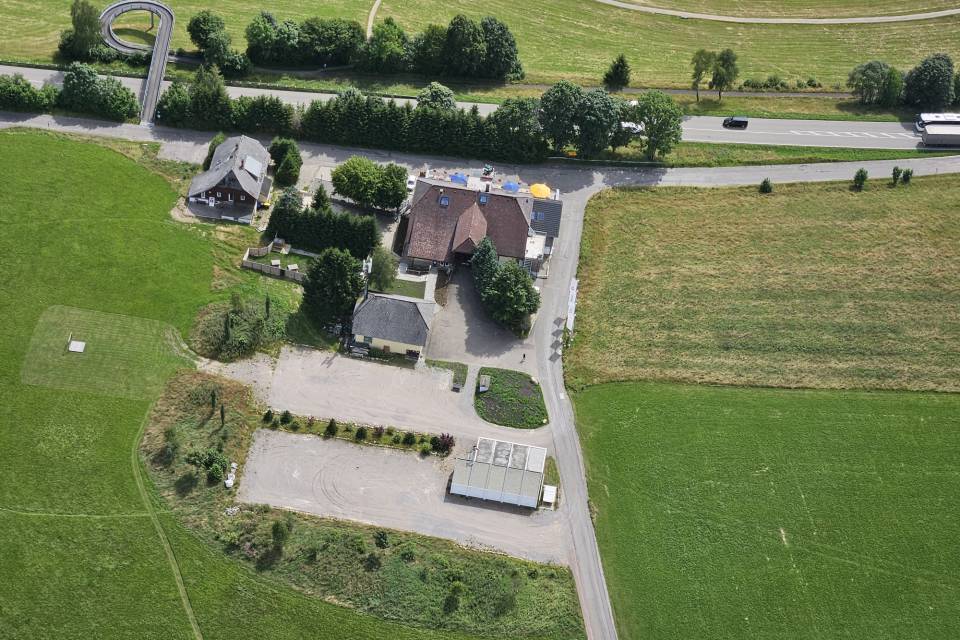 Verkehrsgünstig und doch idyllisch: Die Naturnahe Lage des Gasthofs - Gasthof Lafette